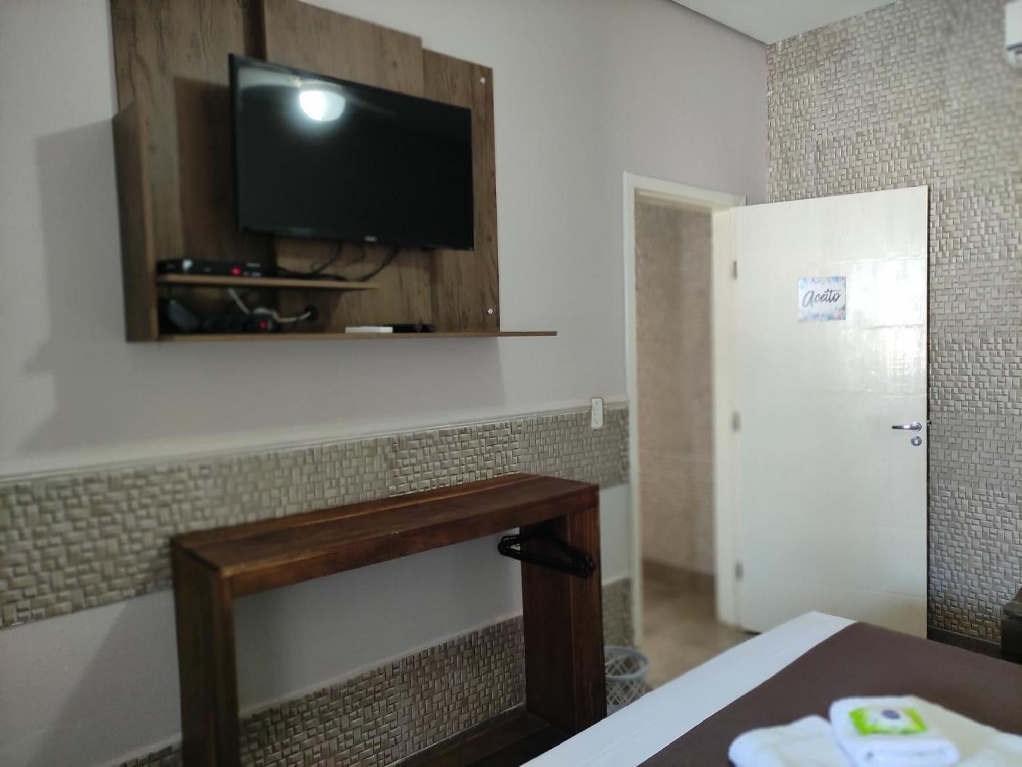 Pousada Da Gi Suites E Turismo Chapada dos Guimarães Exterior foto