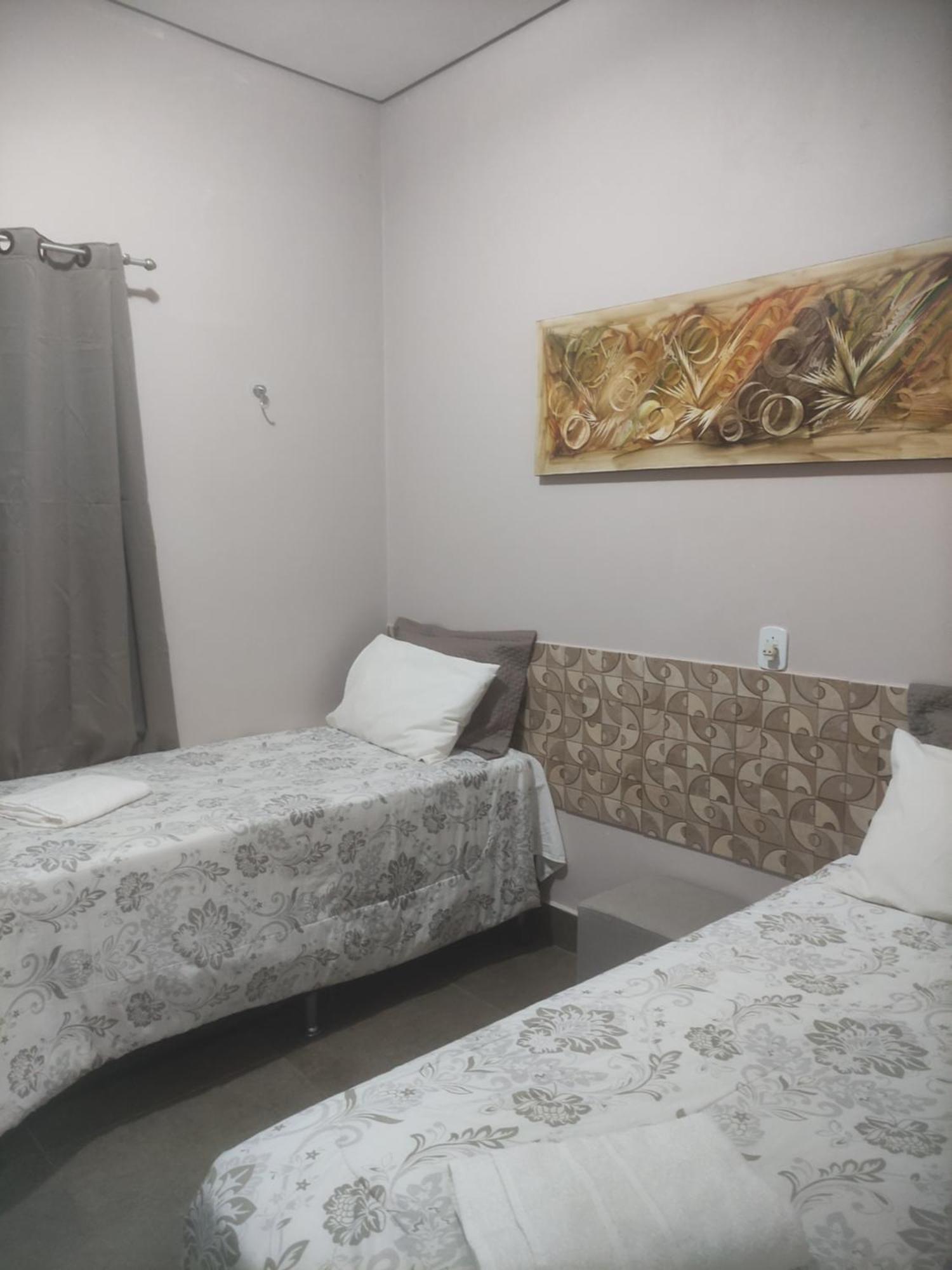 Pousada Da Gi Suites E Turismo Chapada dos Guimarães Quarto foto