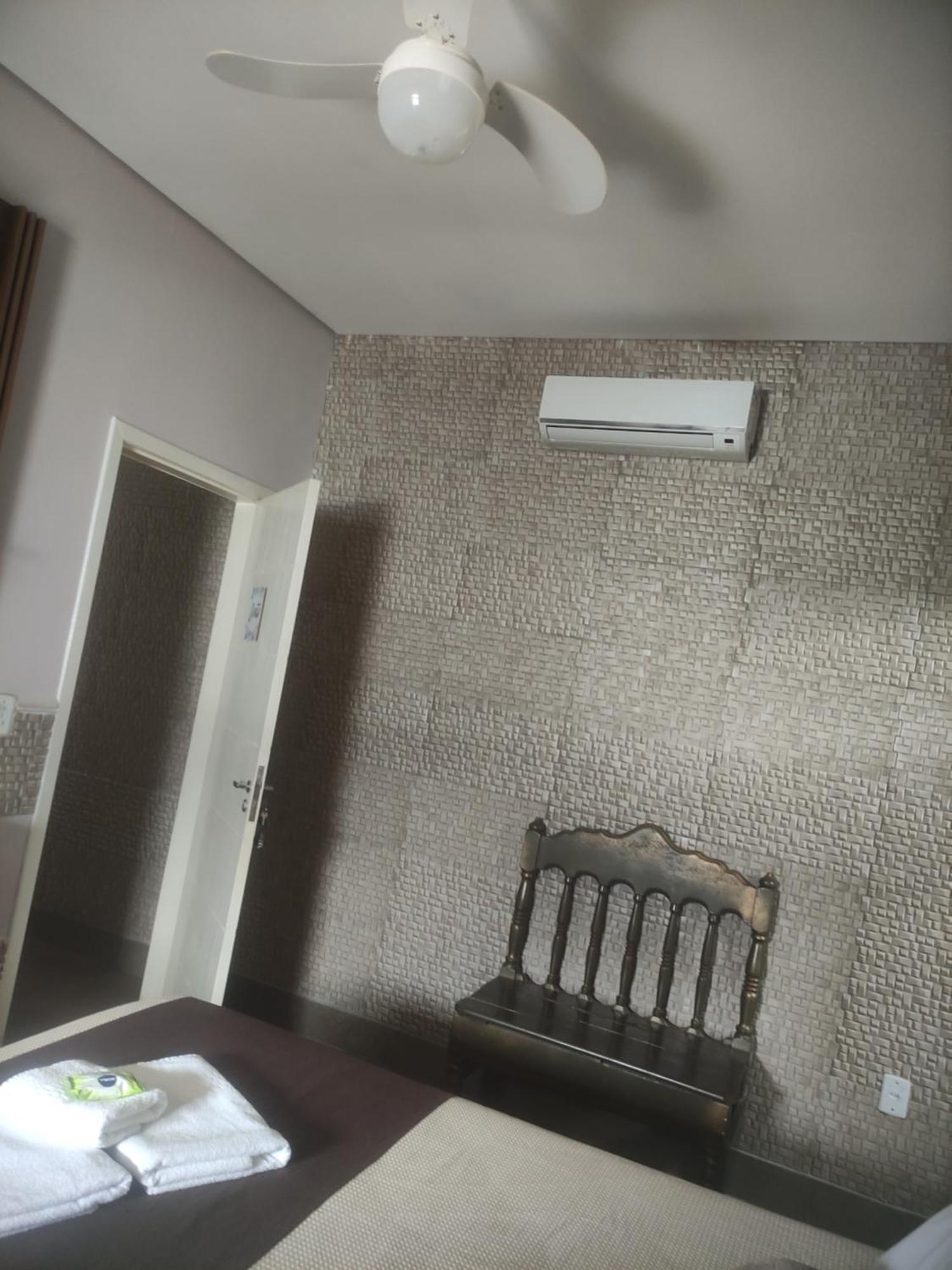 Pousada Da Gi Suites E Turismo Chapada dos Guimarães Quarto foto